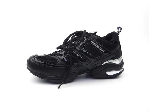 Adidasi BAM 411 
